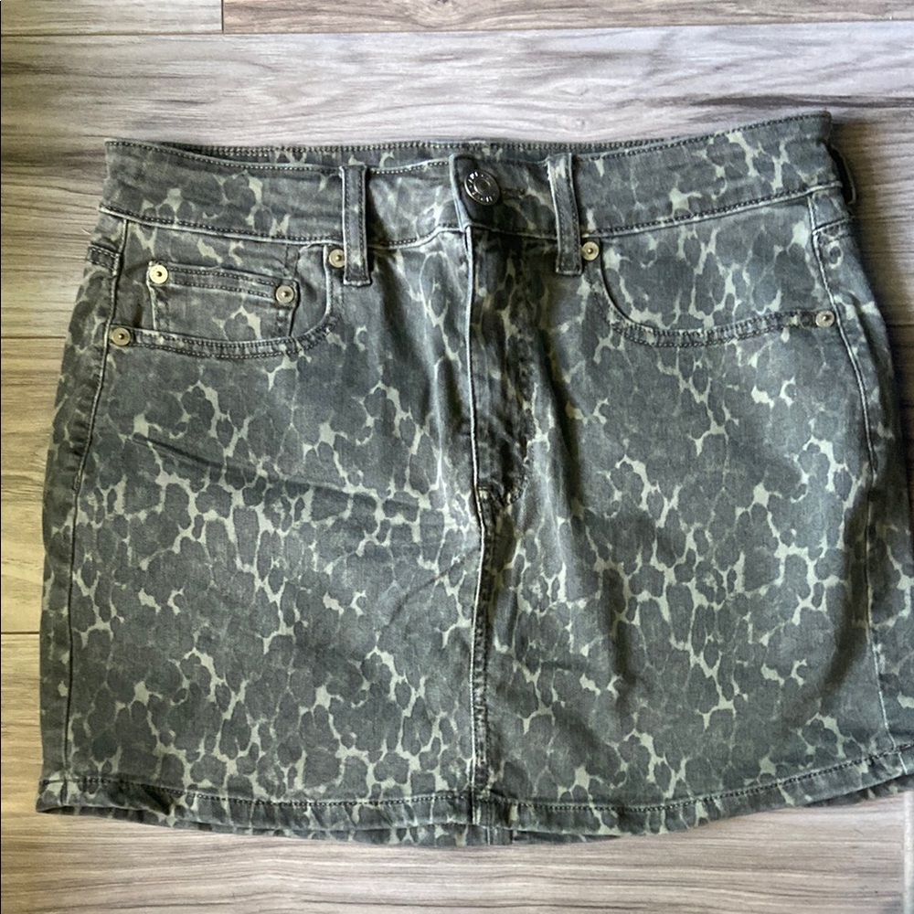 American Eagle Outfitters Olive Patterned Mini Skirt